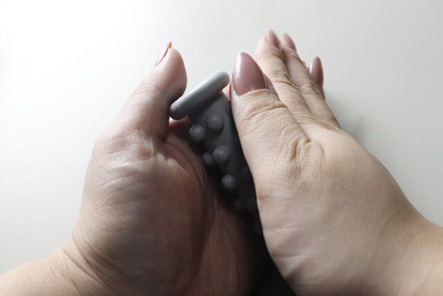 セリアの痛気持ちいいフット&アーム リフレッシュ ローラー