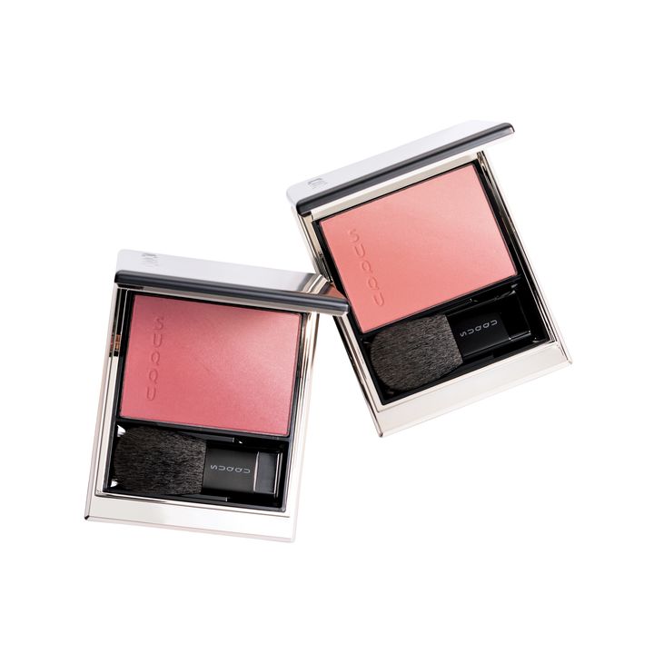 SUQQU ブラーリング カラー ブラッシュ 右から：104、105