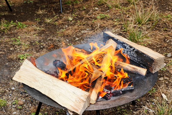 知らないと損！焚き火のNG行為とは？キャンパーがやってる対策術を徹底解説！
