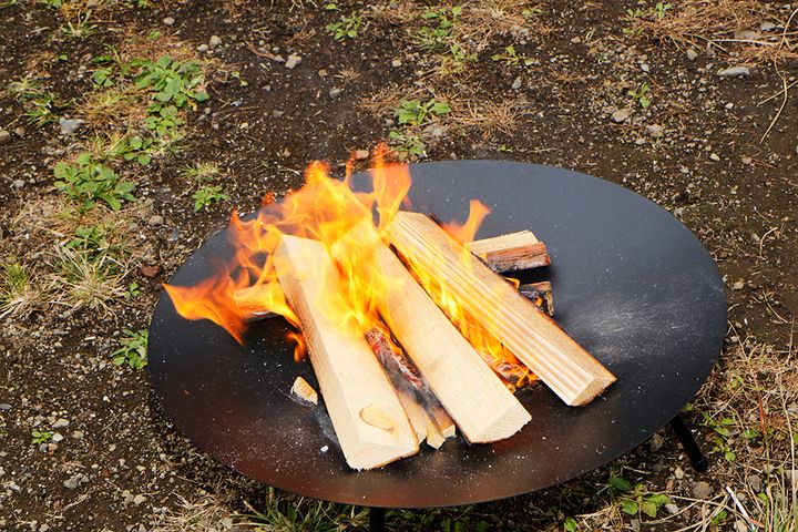 知らないと損！焚き火のNG行為とは？キャンパーがやってる対策術を徹底解説！