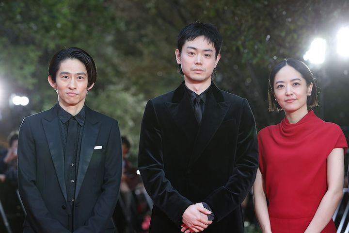 菅田将暉＆三宅健、東京国際映画祭レッドカーペットに初登場！「 皆さんの勢いがすごくて声が枯れそう」観客の熱気と大歓声に大興奮