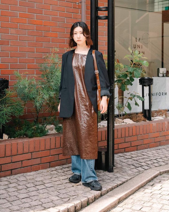 晩秋におすすめな“ワンピース+パンツ”の重ね着スタイル5選。上級者の技が光る着こなしは必見【TOKYO SNAP