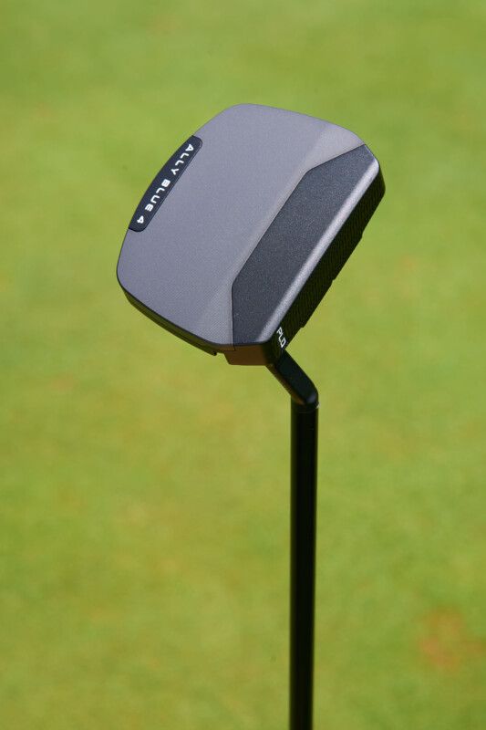 渋野日向子の愛用パターを解説！“美顔”で安心感が魅力