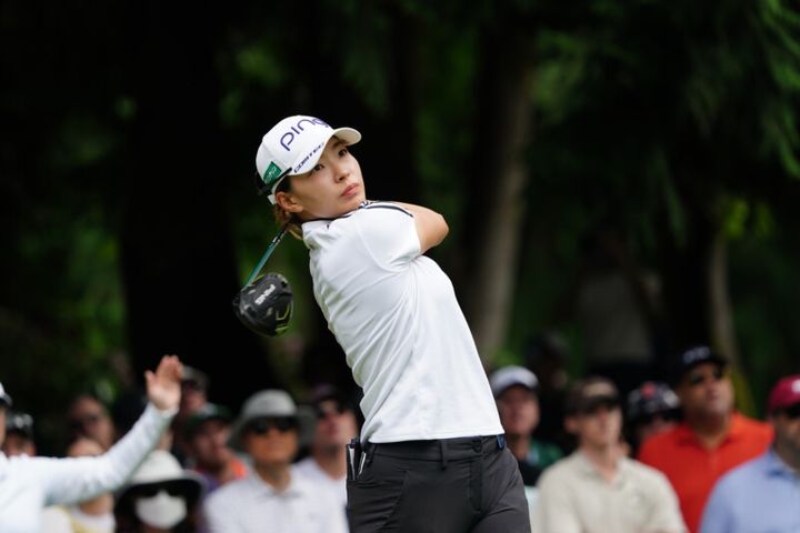 渋野日向子の愛用パターを解説！“美顔”で安心感が魅力