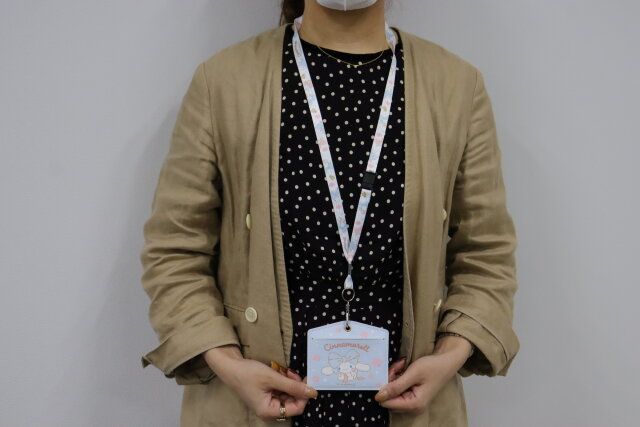 ダイソー シナモロール ネックストラップ IDケース 使用例