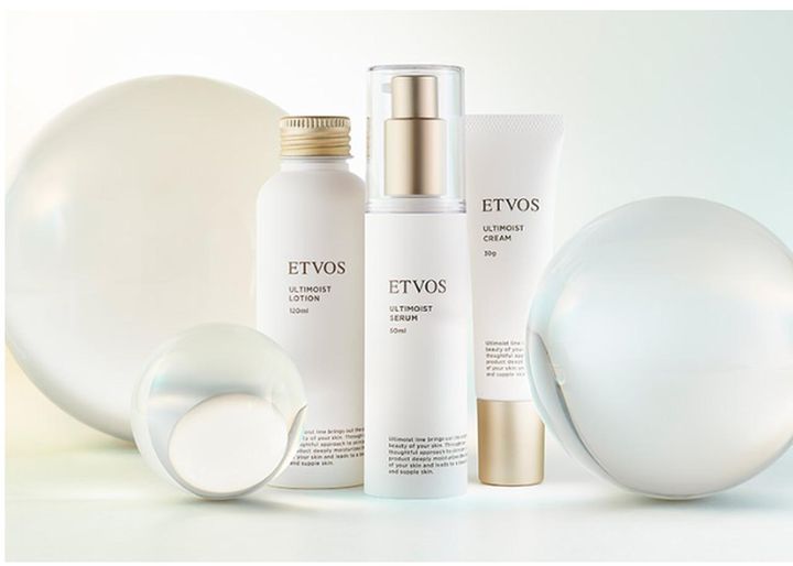 画像: 【エトヴォス】＜左から＞「アルティモイストローション」 120mL ¥4,290（税込）、アルティモイストセラム 50mL ¥5,390（税込）、「アルティモイストクリーム」 30g ¥4,950（税込）
