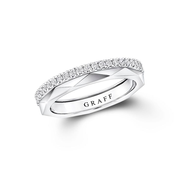 「ローレンス グラフ シグネチャー」（WG×ダイヤモンド）￥878,000／GRAFF（グラフダイヤモンズジャパン）