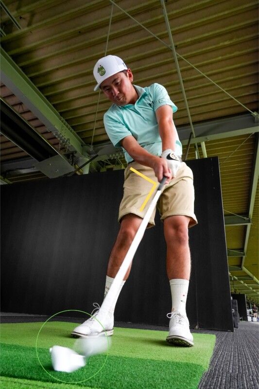 アイアンで飛距離を伸ばす簡単テク！適正なハンドファーストを作り方とは？