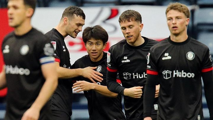 日本人FWのゴール、海外で批判殺到！「史上最悪のハンド」「マラドーナか」と炎上したワケ