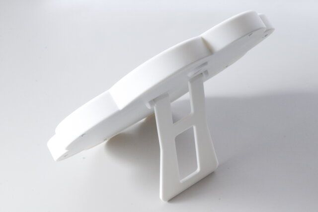 ダイソーのスタンドミラー（フラワー）のスタンド