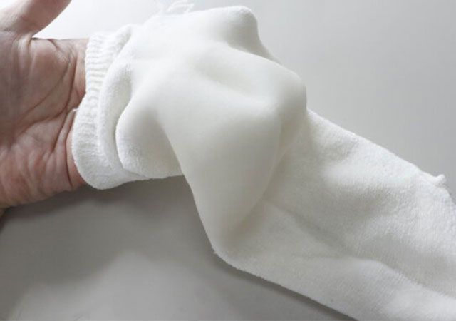 ダイソー 保湿ケア靴下 ジェルコーティング かかと