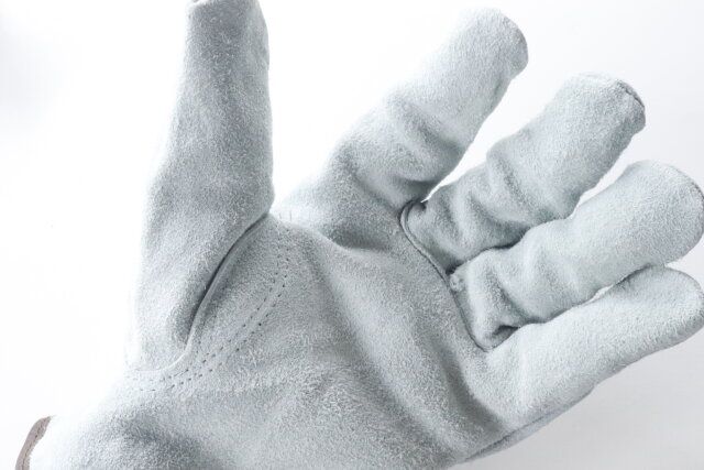 ダイソーのよくできてる焚き火グローブ（裏地付）