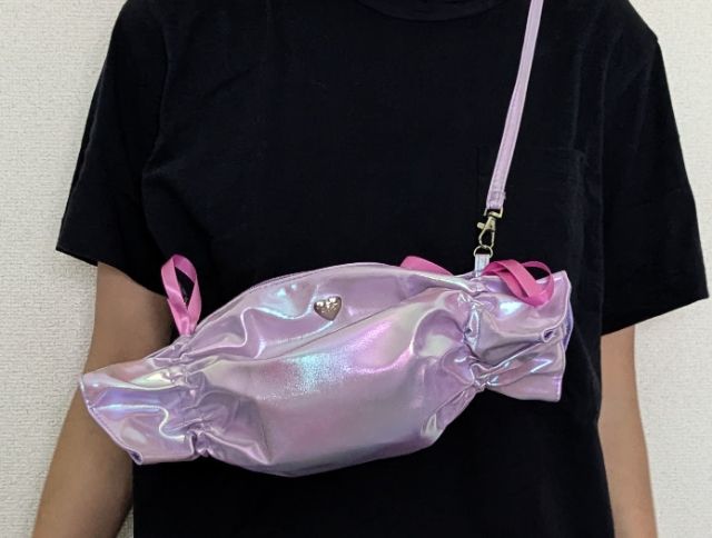 ポーチ背負った状態