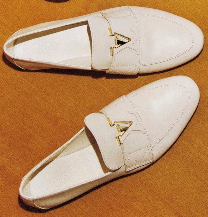 LOUIS VUITTON ローファー