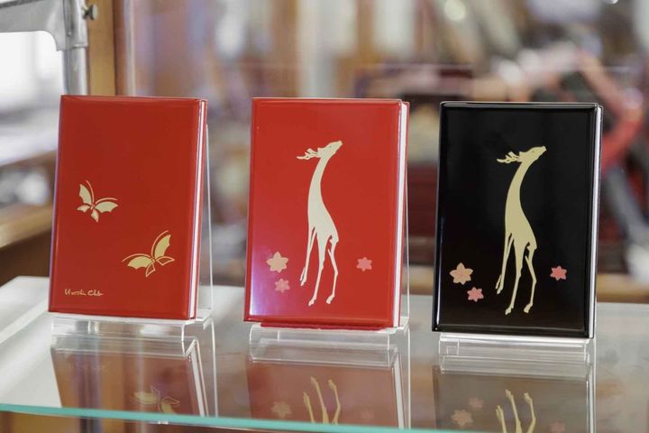 「御朱印帳」各7700円