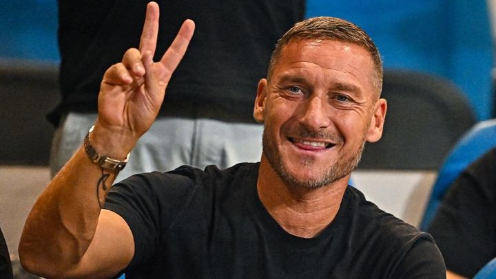 世界的映画のどっきり企画にイケメンの元スター選手が参戦！一般人の反応は…