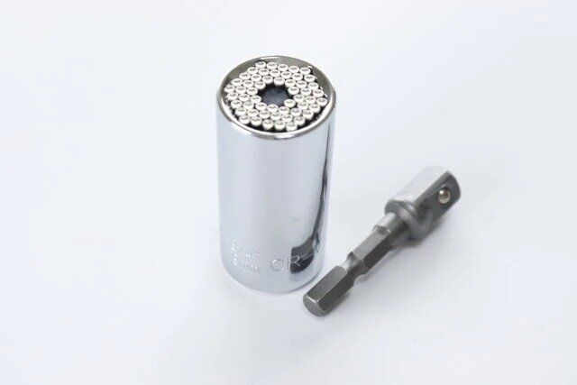 ダイソー ユニバーサルソケット