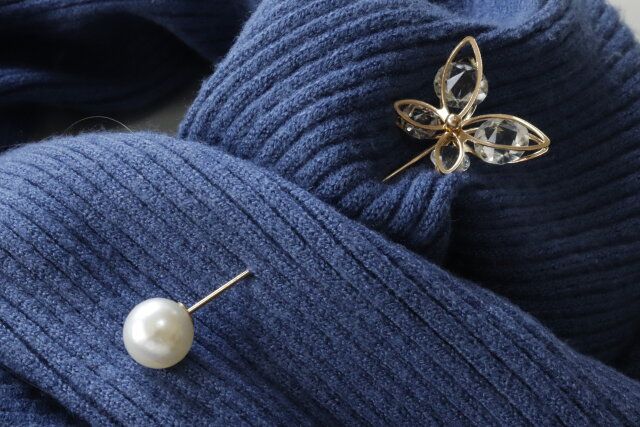 ダイソーのストールピン（バタフライ）の使用例