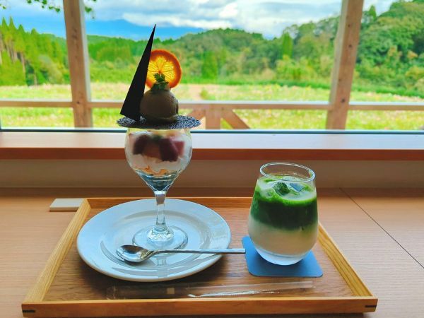 焙じ茶パフェと抹茶オレ