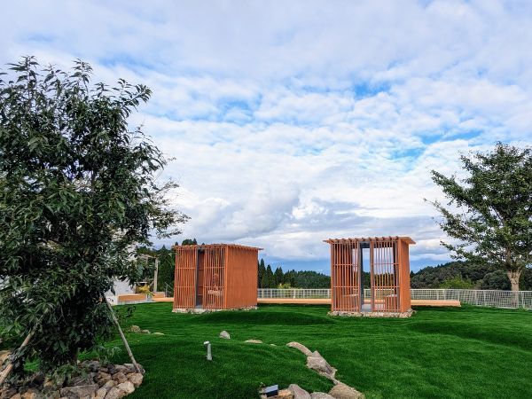 ボックスタイプのベンチ席