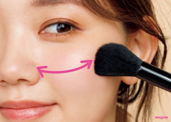 「チーク」であざと顔に！ 印象操作の最旬メイクテクニック_8