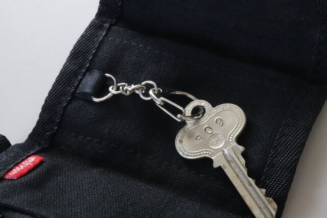 ダイソー 収納付きキーケース キーホルダー