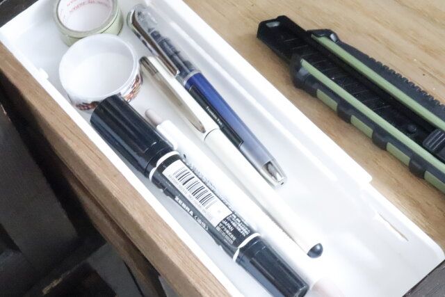 セリア 伸縮収納トレー浅型 使用例