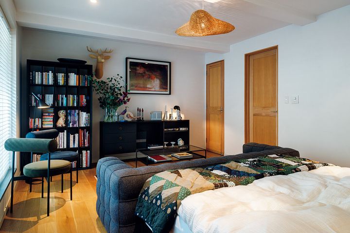 〈LINE‒INC.〉代表・勝田隆夫 自宅 リビング