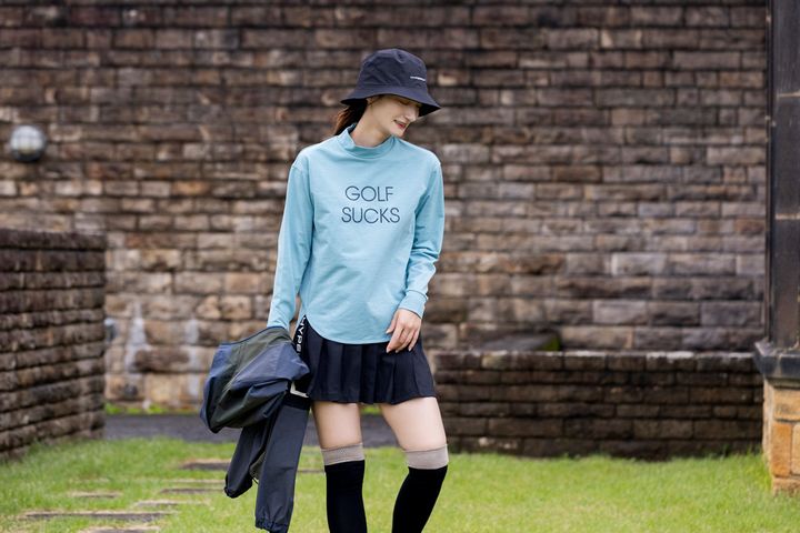 街でもコースでも着れる！ メンズライクなジャケットがかわいいコーデ