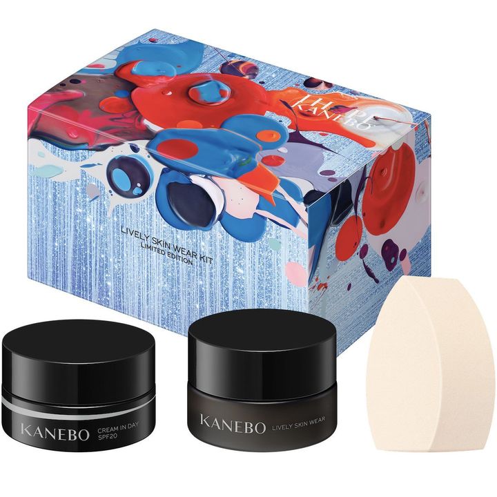 ライブリースキン ウェア キット リミテッド エディションa ￥8,580（11月8日より限定発売） ※セット内容／ライブリースキン ウェア 15g（オークルA、オークルB、オークルCより1色選択）、クリーム イン デイ 15g、スムースフィトスポンジ 1個