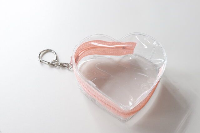 セリア 推し活ポーチ ハート（レッド・ピンク・イエロー）