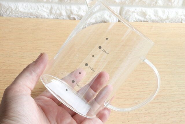 スリーコインズ 耐熱ガラス計量カップS