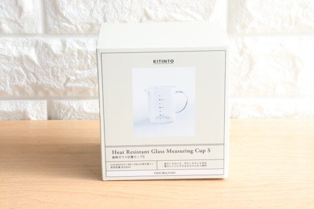 スリーコインズ 耐熱ガラス計量カップS パッケージ