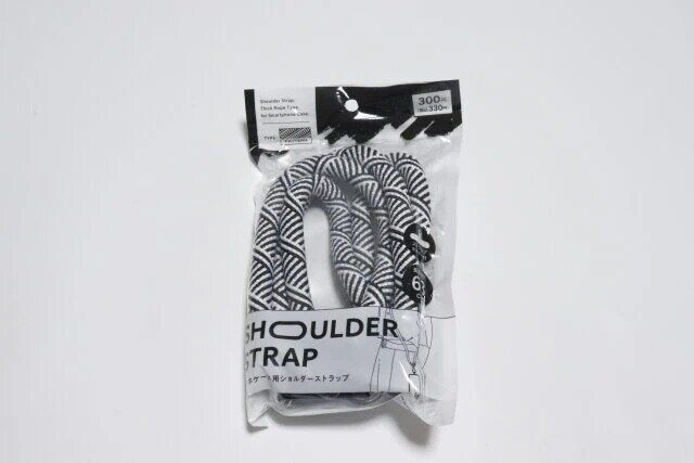 ダイソー スマホケース用 太紐ショルダーストラップ モノクロ パッケージ