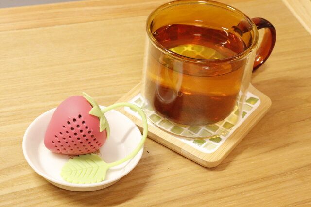 セリア ティーストレーナーいちご 紅茶