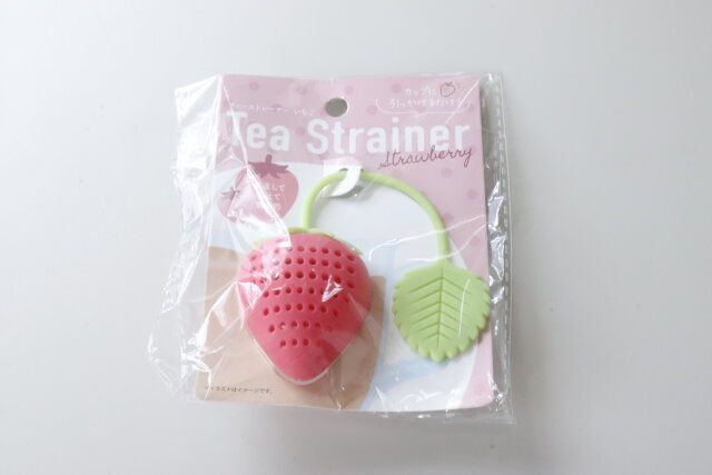 セリア ティーストレーナーいちご パッケージ