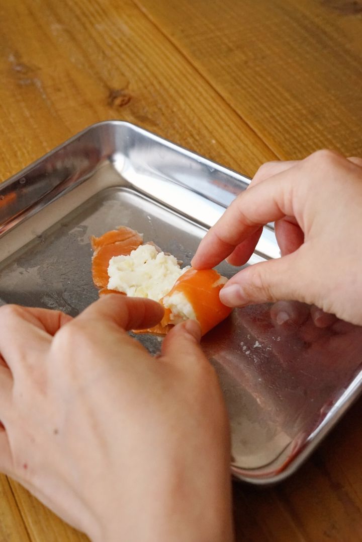 【火を使わない簡単レシピ】じゃがいもとスモークサーモンの前菜の作り方【料理家 あやかの旬野菜を使ったアペロおつまみ vol.23 〜レシピで旅するヨーロッパ〜】