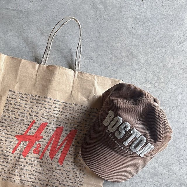 H&M「コーデュロイキャップ」