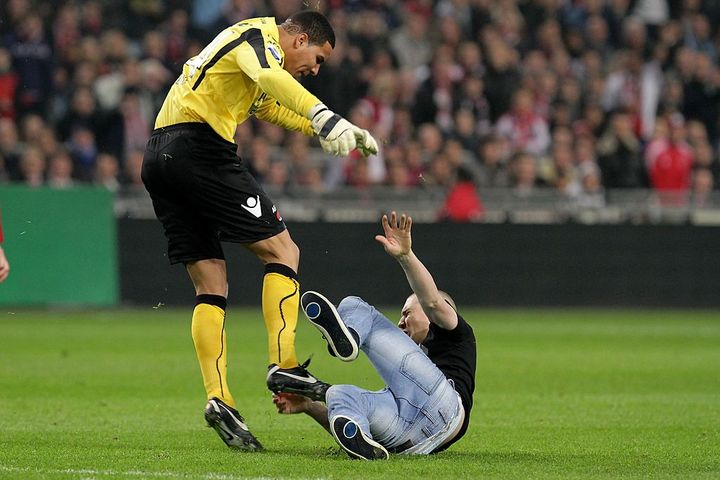 ありえない！世にも奇妙な退場になった珍事件ワースト7