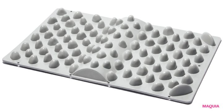 今、キレイな人は「圧」に夢中！ 話題のフェイスポインターほか、愛用品を公開_6