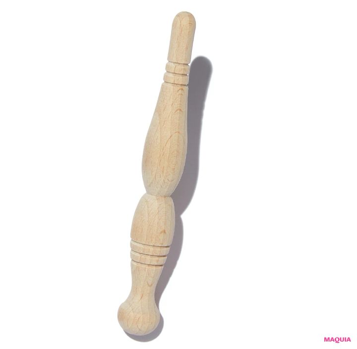 今、キレイな人は「圧」に夢中！ 話題のフェイスポインターほか、愛用品を公開_10