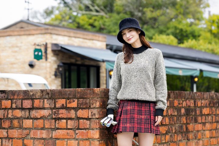 誰でも簡単にレディな雰囲気を作れる。冬にかわいいゴルフコーデ