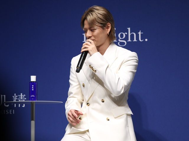 ポーズを決める直前の平野さん