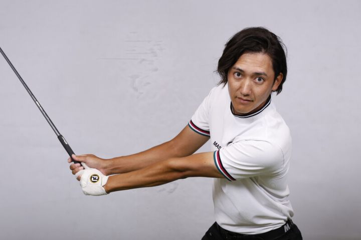 女子・男子プロ10人のスイングを徹底解説！正しい形はどう作る？