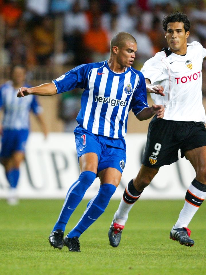 「背番号7」に違和感しかなかったサッカー界のスター7名！GKでつけた猛者も