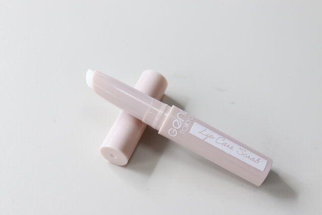 セリア GENE TOKYO リップケアスクラブ01 CLEAR（クリア） デザイン