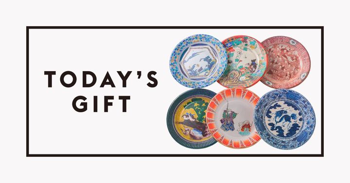 〈KUTANI PAPER PLATE〉の紙皿