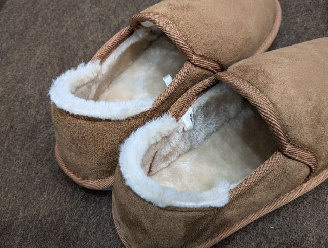 ムートン風シューズの履き口