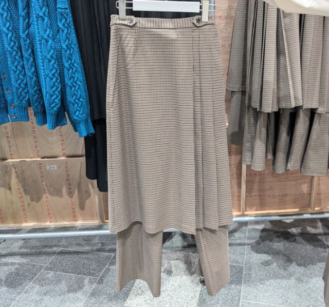 チェック柄の2ピーススカートパンツ