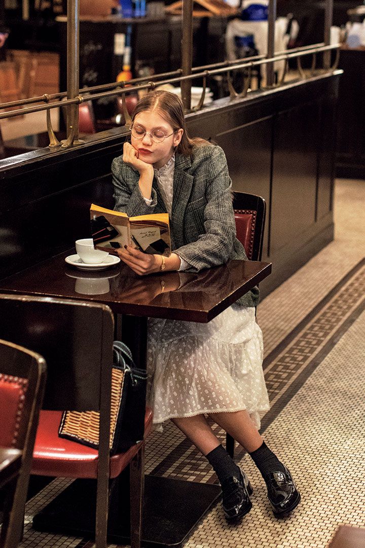 薄手アウター×ワンピースコーデ10選。本格的な寒さの手前にぴったりな着こなしが満載